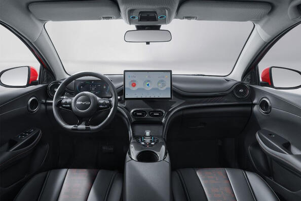 Test av eldrivna halvkombin BYD e2 Foto 5