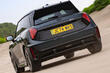 Test av elhalvkombin MINI John Cooper Works Electric foto 6
