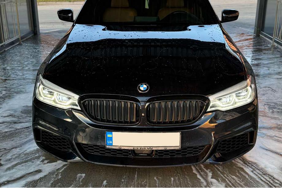 BMW 5-serien G30/G31 2017–2023 Frontläpp till stötfångare DPT Lip V2 (för M-Performance 2017-2020, blanksvart) Foto 2