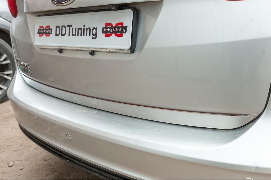 Ford C-Max/Grand C-Max 2010–2019 Kromlist till baklucka (rostfritt stål) Image