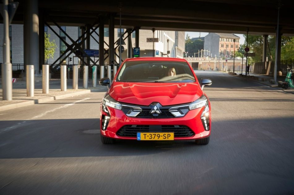 Mitsubishi Colt 7: Tekniska specifikationer, utrustningsnivåer och egenskaper
