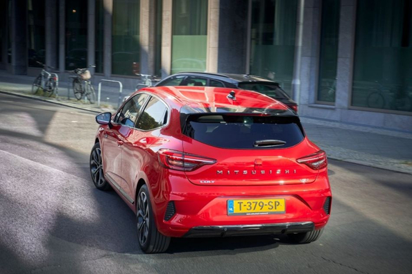 Mitsubishi Colt 7: Tekniska specifikationer, utrustningsnivåer och egenskaper Foto 3