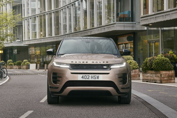 Test av Range Rover Evoque II: Stil och teknik i harmoni