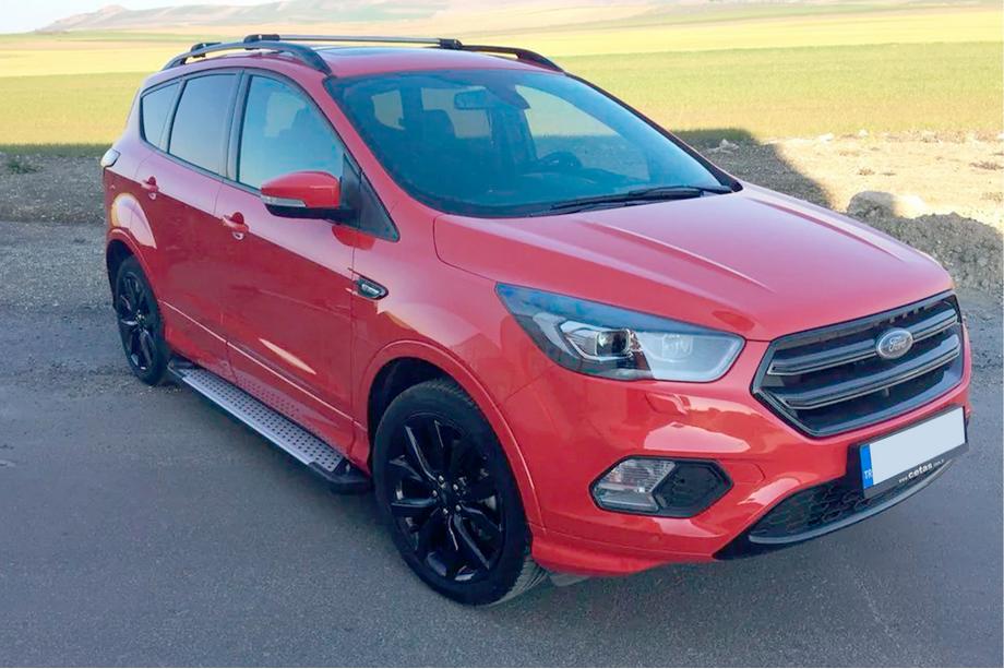 Ford Kuga/Escape 2013–2019 Sidosteg Allmond Grey (2 st, aluminium) Med lackerade dörrplåtar Foto 10