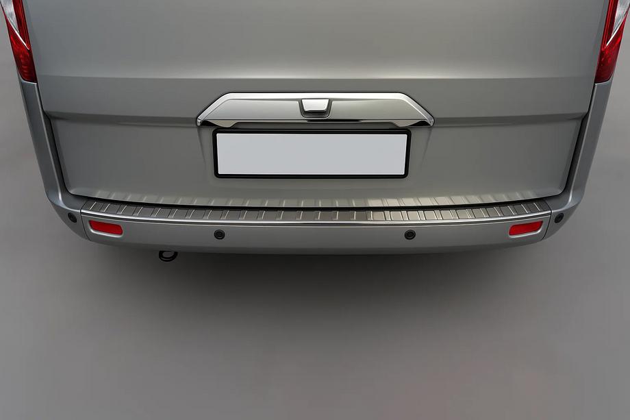 Ford Custom 2013–2022 Kromlist ovanför registreringsskylten (för kamera, rostfritt) Image