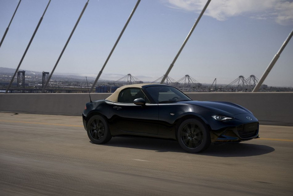 Mazda MX-5 Roadster: Uppdaterad facelift av en legend
