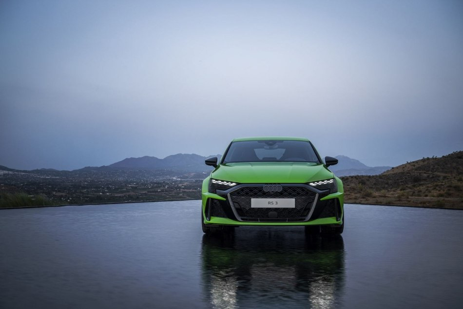 Test av Audi RS 3 Sportback 2024: Den uppdaterade kungen av halvkombis