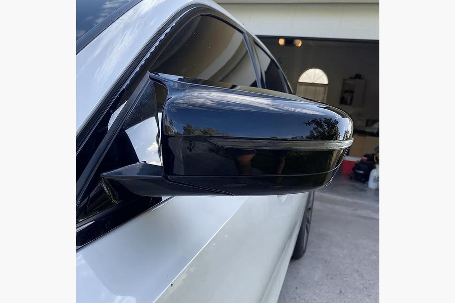 BMW 8-serie G14/G15/G16 2018– Spegelkåpor M-Look (med clips, 2 st) Image