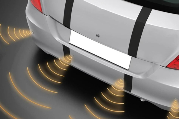 Vad är en parkeringssensor i bilen och hur fungerar den?