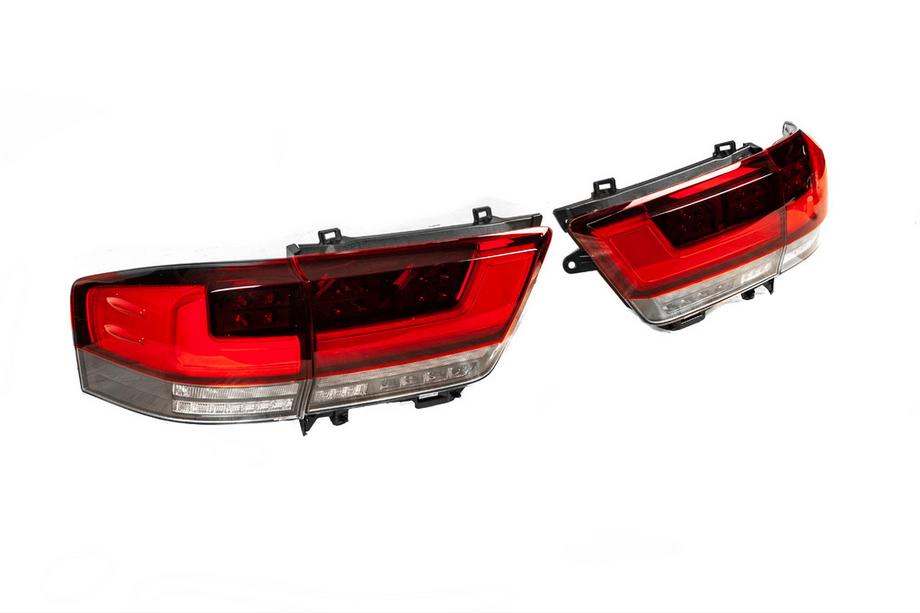 Toyota Land Cruiser 200 2007–2021 Restylingkit för LC 300 High-Line (standardkit) Foto 13