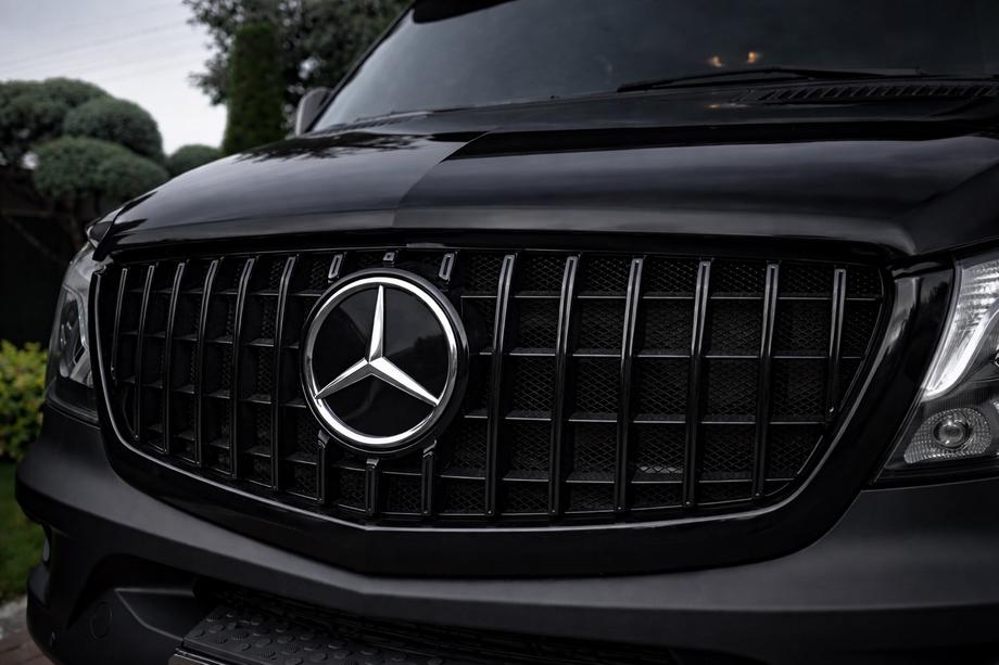 Mercedes Sprinter W906 2006–2018 Frontgrill Panamericana GT Panamericana Black (2013-2018) Foto 1