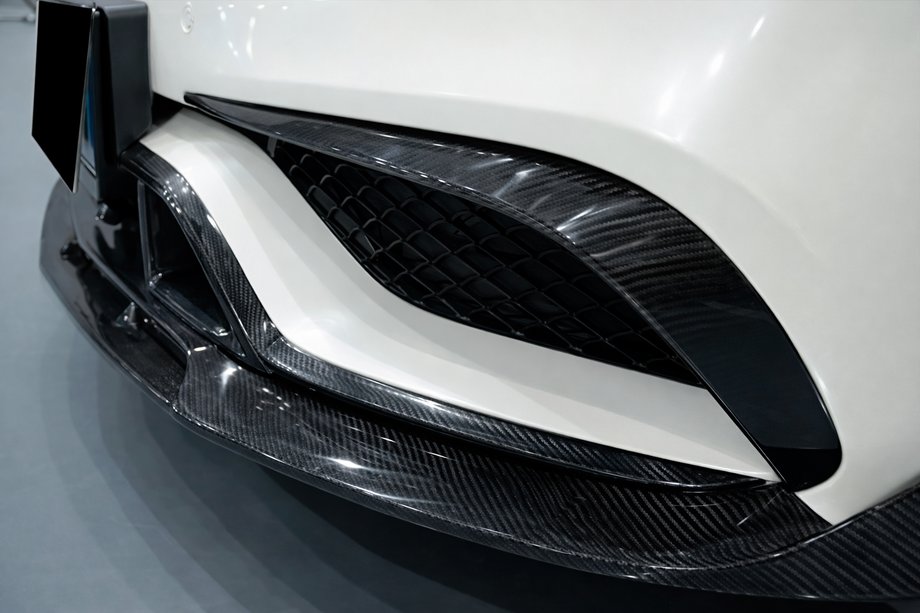 Mercedes CLS C218 2011–2018 Frontläpp till stötfångare (för CLS63 AMG SD 2015-2018, kolfiber) Image