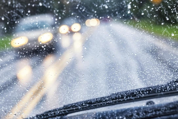 Undvik olyckor i regn: 5 praktiska råd