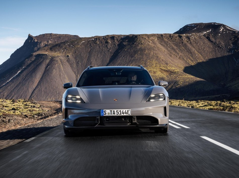 Test: Porsche Taycan Sport Turismo 2025