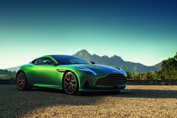 Test av sportcoupén Aston Martin DB12 2024