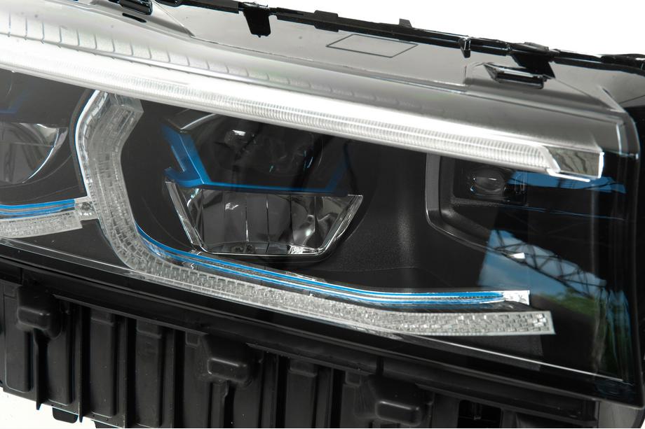 BMW 7-serien F01/F02 2008–2015 Facelift-kit för G12 M760 (utan byte av bagagelucka och bakskärmar) Foto 10