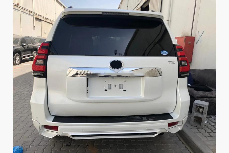 Toyota Land Cruiser Prado 150 2009–2023 Bakre diffusor i 3 delar TRD (för 2017+) Image