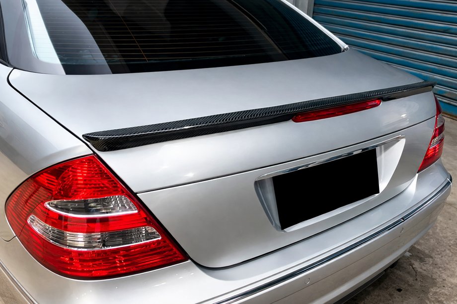 Mercedes E-klass W211 2002–2009 Spoiler (kolfiber) Image