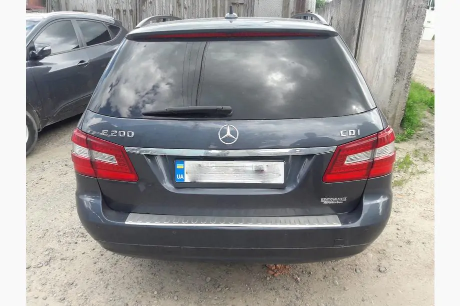 Mercedes E-class W212 2009–2016 Bakre stötfångarskydd OmsaLine (2009-2013, SW, rostfritt stål) Foto 4