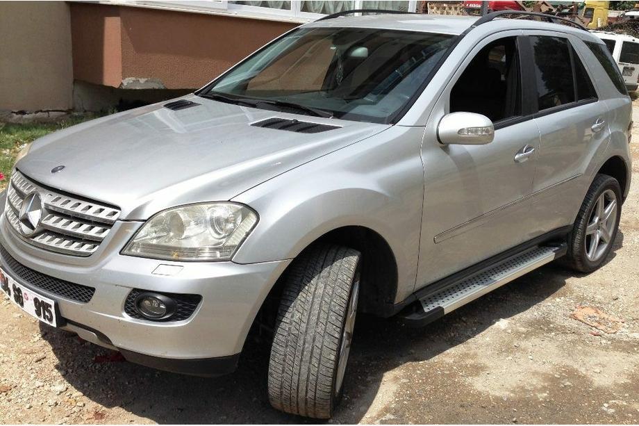 Mercedes ML W164 2005–2011 Sidosteg Allmond Grey (2 st, aluminium) Foto 2