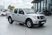 Nissan Navara 2006–2015 Sidosteg X5-typ (2 st, aluminium) foto 1