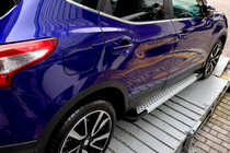 Nissan Qashqai 2014–2021 Sidosteg X5-typ (2 st, aluminium) foto 4