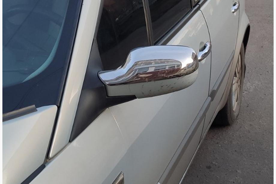 Renault Megane II 2004–2009 Spegelkåpor (2 st, rostfritt stål) Image
