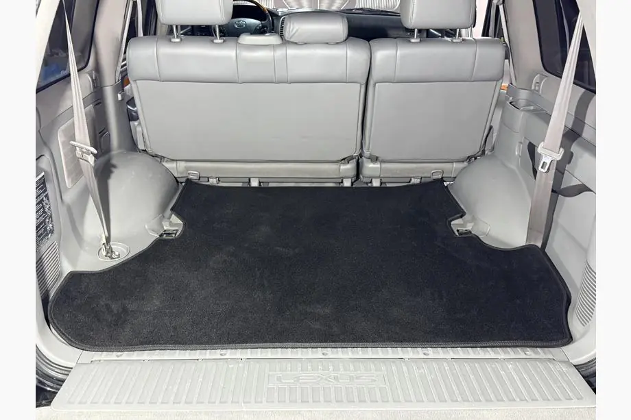 Lexus LX470 1998–2007 Textil bagagerumsmatta Classic, 2 st, svart (7 säten) Image