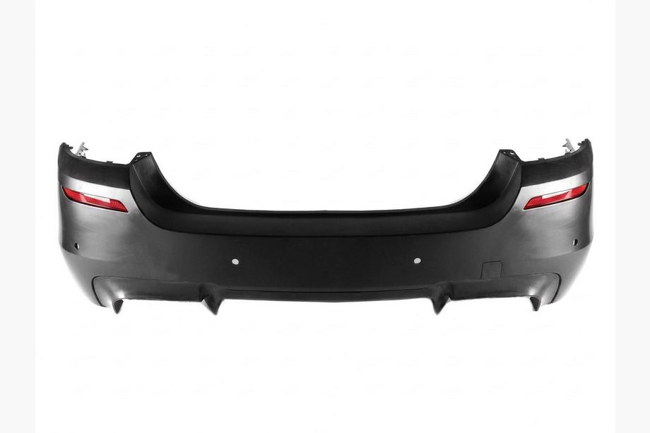 BMW 5-serien F10/F11 2010–2016 Bakre stötfångare med M5-diffusor (för F10) Image