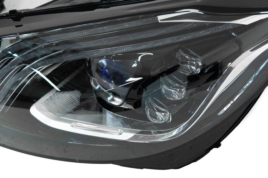 Mercedes C-class W205 2014–2021 Framstrålkastare Maybach (2 st) Foto 8