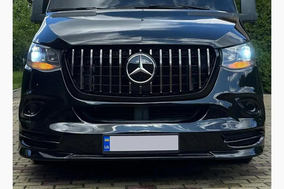Mercedes Sprinter W907/W910 2018– Panamericana GT Chrome Premium V2 frontgrill (med ram) Foto 1