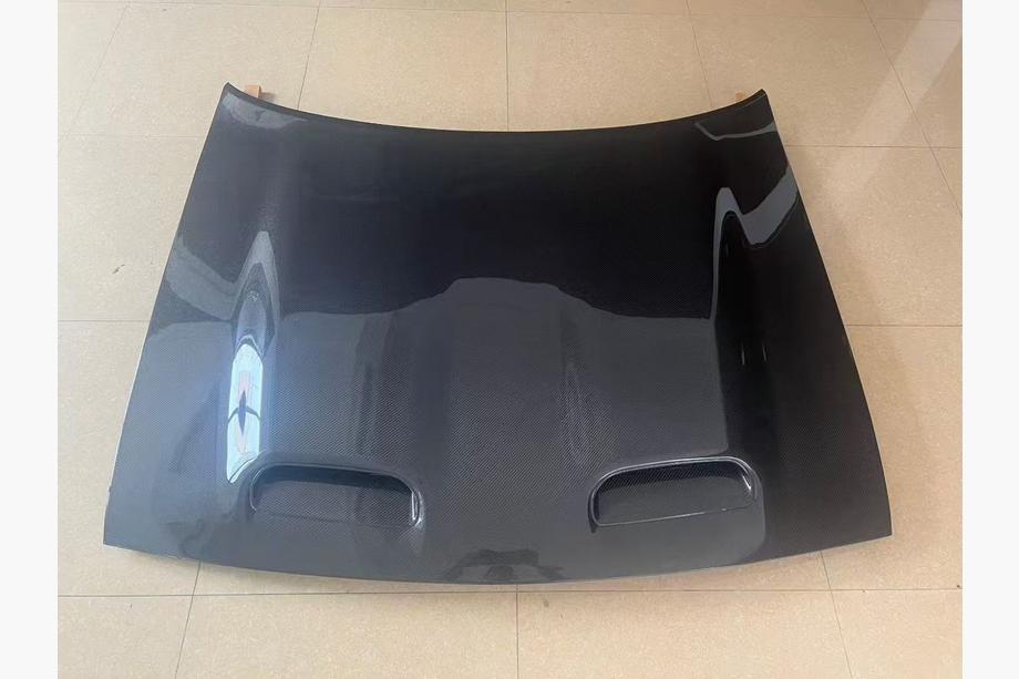 Dodge Challenger 2008–2023 Motorhuv (kolfiber) Image