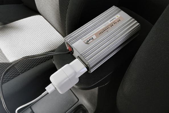 Så får du 220 V i bilen: steg-för-steg-guide