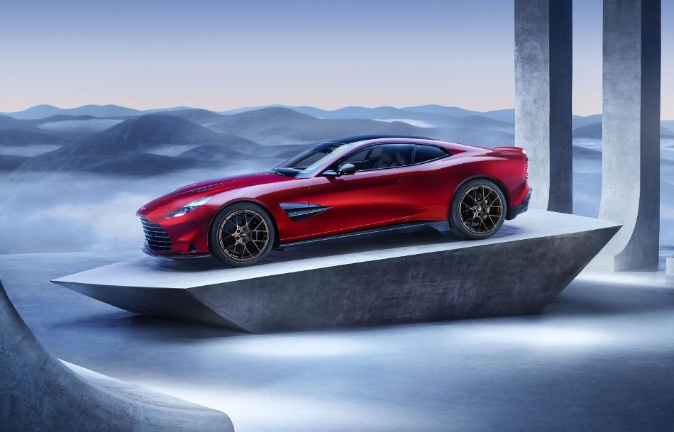 Aston Martin Vanquish III: förkroppsligar brittisk lyx och stil