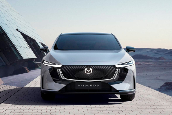 Test av hybrida liftbacken Mazda EZ-6