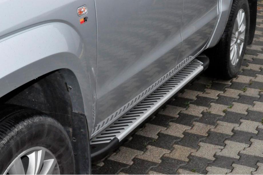 Volkswagen Amarok 2010–2022 Sidosteg Line (2 st, aluminium) Image