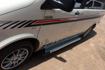 Volkswagen T5 Caravelle 2004–2010 Sidosteg Line-typ (2 st, aluminium) Kort hjulbas foto 3