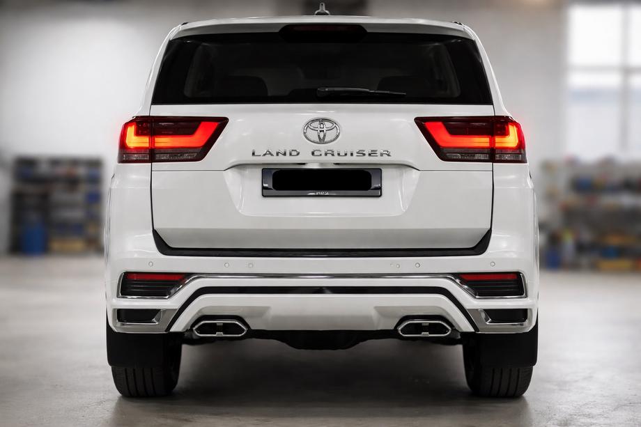 Toyota Land Cruiser 300 2021– Bakre diffusor VXR Image