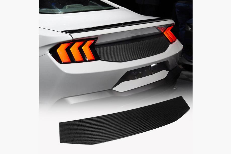 Ford Mustang 2024– Bakluckeskydd (Kolfiber) Image