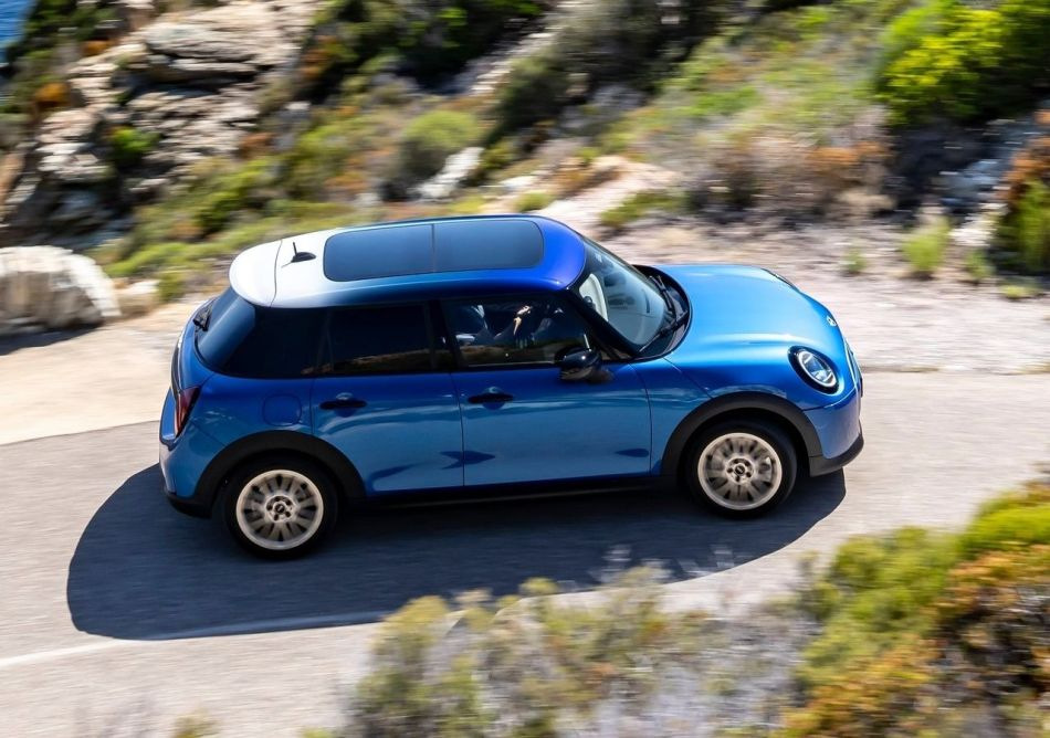 Test av nya Mini Hatch (F65) 5-door: fjärde generationen av den ikoniska halvkombin