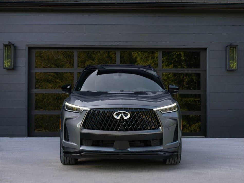 Test av Infiniti QX60 2025: uppdaterad design och teknik