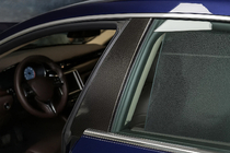 Maserati Quattroporte 2013–2023 Dörrstolpskåpor (2013-2017, kolfiber) foto 1