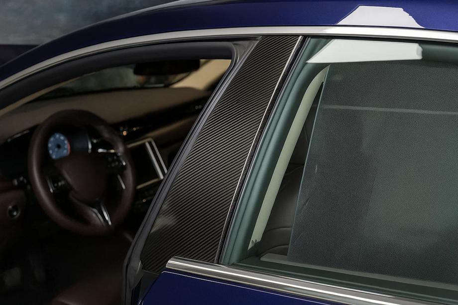 Maserati Quattroporte 2013–2023 Dörrstolpskåpor (2013-2017, kolfiber) Image
