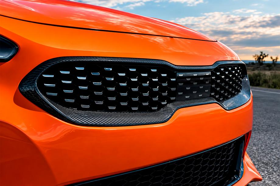 Kia Stinger 2017–2023 Kylargaller-ram (kolfiber) Foto 1