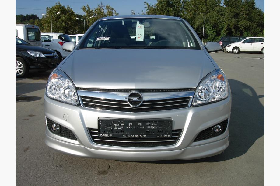 Opel Astra H 2004–2013 Främre nedre läppspoiler Sedan (för lackering) Foto 1