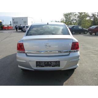 Bakre nedre diffusor Sedan (för lackering) Opel Astra H 2004–2013 foto 1