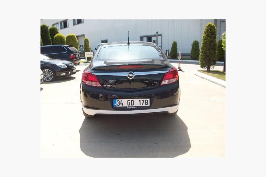 Opel Insignia 2008–2017 Bakre nedre diffusorinsats (för lackering) Foto 2