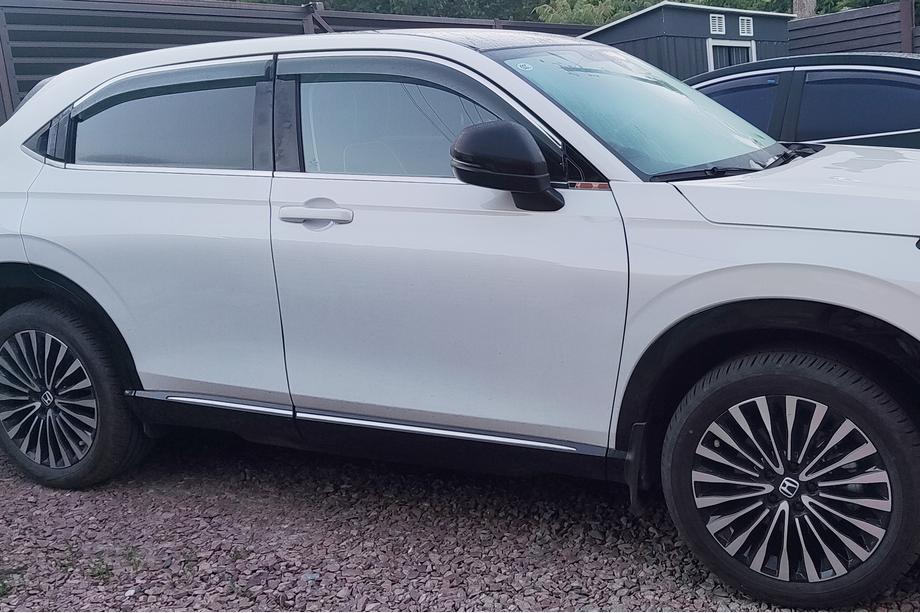 Honda eNS1 2022– Vindavvisare med kromlist Niken Luxury (EU/Asia, 4 st) Image