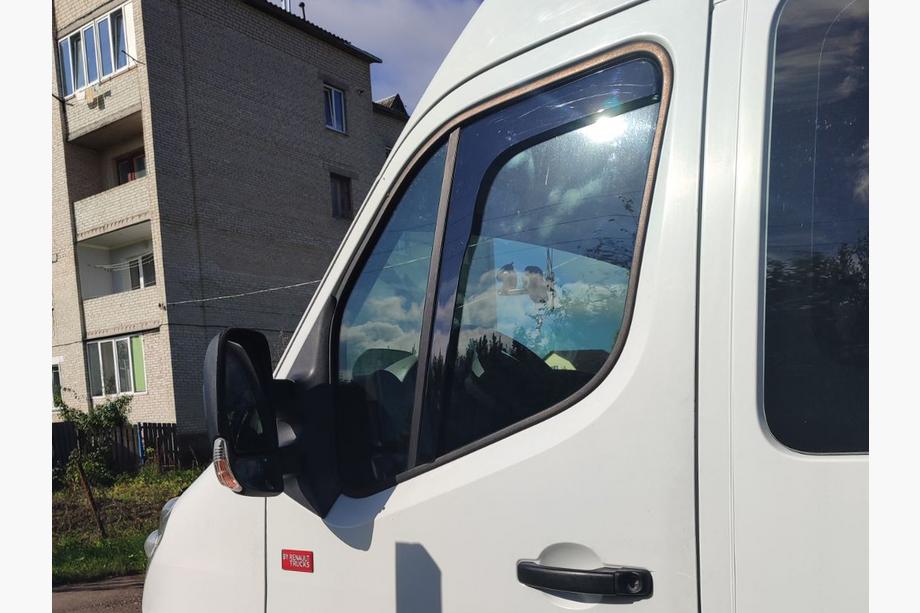Opel Movano 2010–2021 Vindavvisare fönster, insticksmodell Niken Luxury (2 st) Image