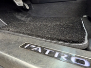 Nissan Patrol Y62 2010–2024 Deluxe textilmattor (3 rader, svart) foto 7